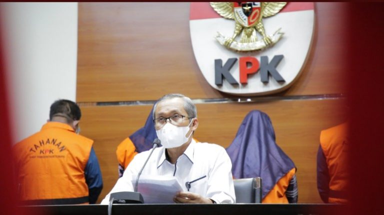 KPK Tetapkan 15 Orang Tersangka Korupsi