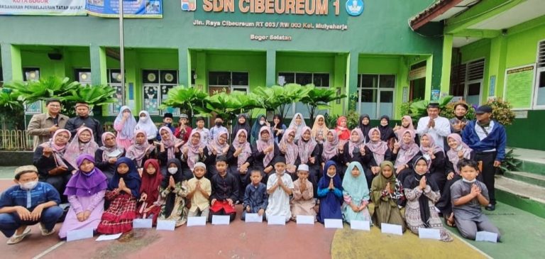 SDN Cibereum 1 Berbagi Kasih