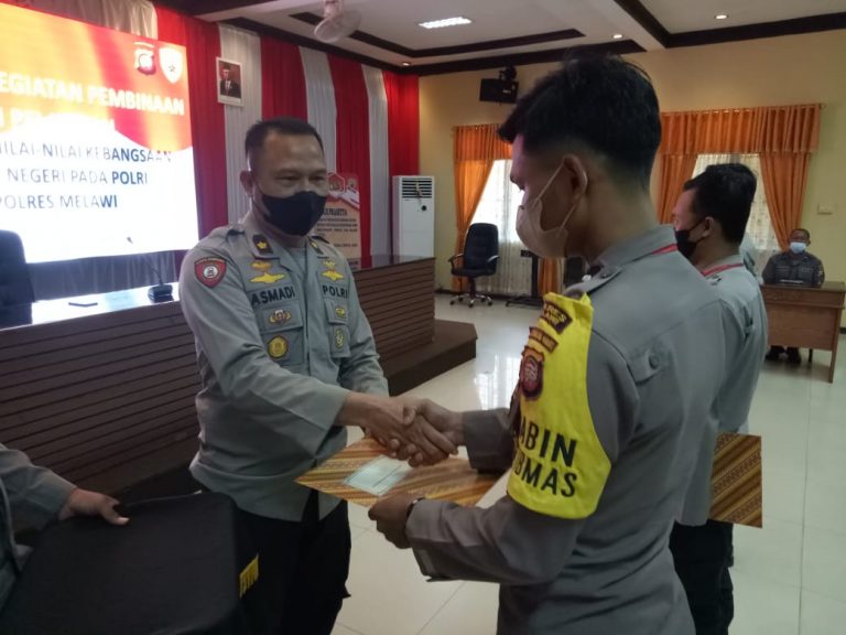 Kompol Asmadi Resmi Tutup Kegiatan TOT Personel Polres Melawi Tahun 2022