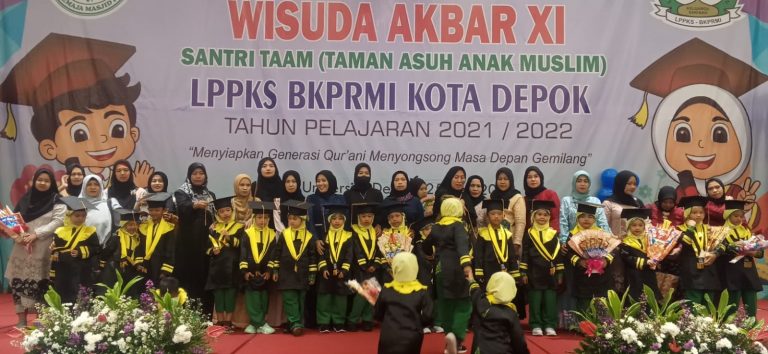 Wisuda Santri Taman Asuh Anak Muslim Ke-XI