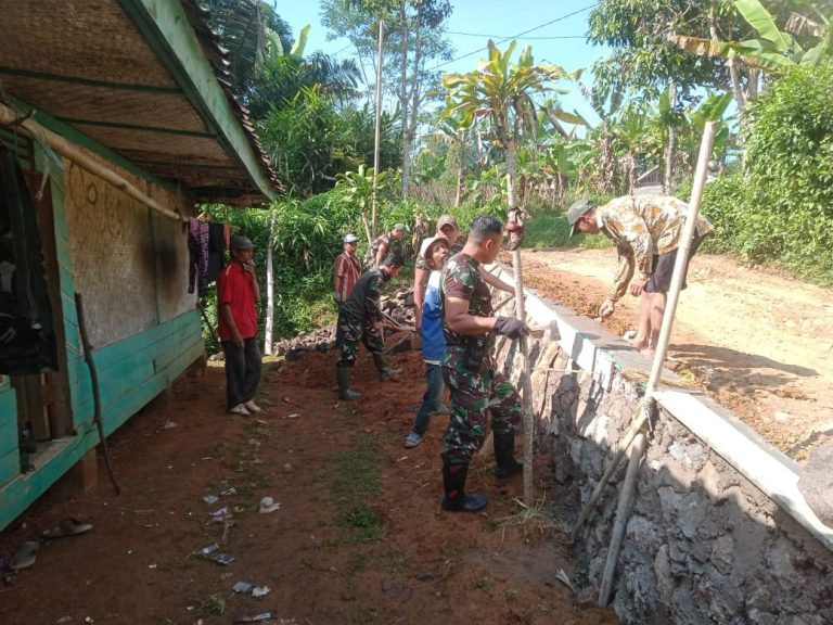 Kodim 0608 Cianjur Bangun Tembok Penahan Tanah