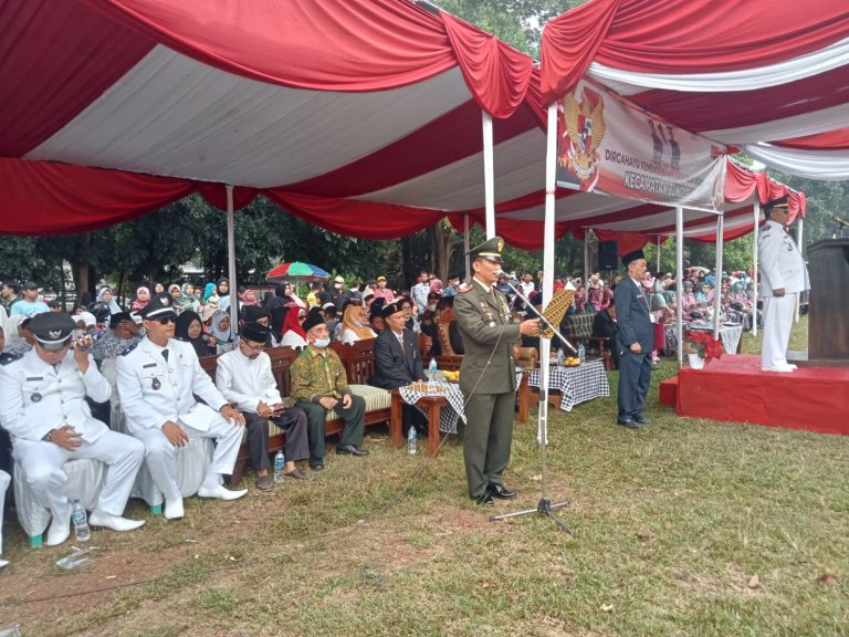 Camat Bungursari Pimpin Upacara HUT RI Ke 77