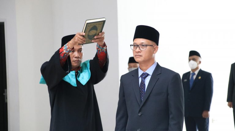 Dirut PDAM Tirta Melawi Periode 2022-2027 Resmi Dilantik Oleh Bupati