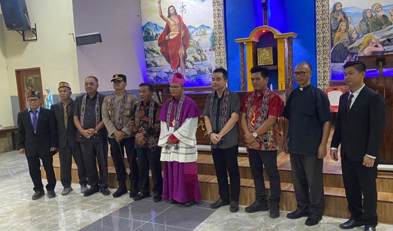 Kapolres Melawi Dampingi Wakil Bupati Resmikan Gereja Katolik Santo Yohanes Batu Buil