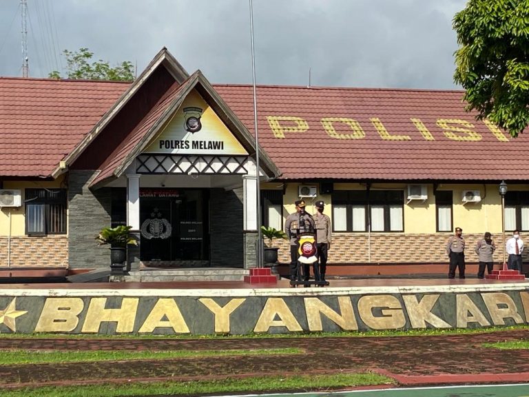 Apel Rutin, Aang Minta Personel Polres Melawi Jaga Kesehatan