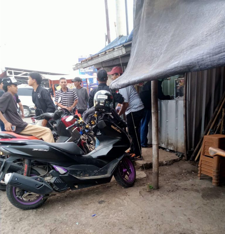 Dekat Kantor Camat Dramaga ada Penjualan Obat Daftar “G”