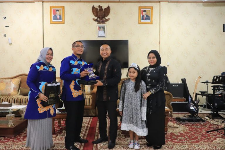 Dandenzipur 2/PS Mayor Czi Alex Dilepas Forkpimda