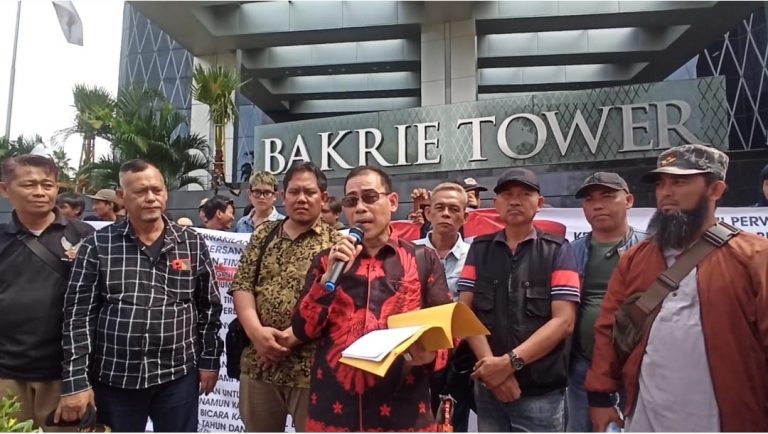 PT. Kaltim Prima Coal Didemo Kelompok Tani