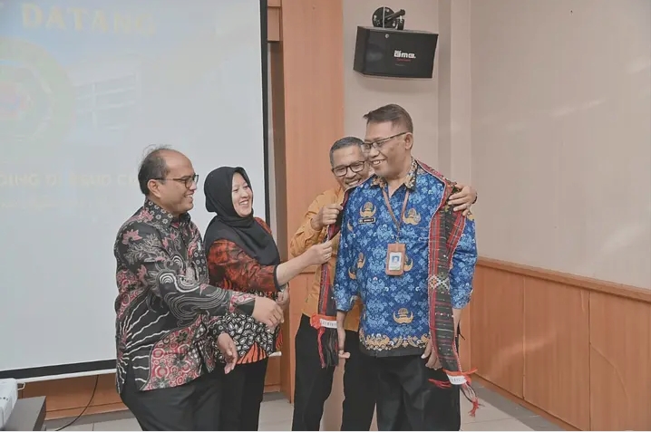 RSUD Padangsidimpuan Studi Tiru Sistem Informasi Manajemen Rumah Sakit di RSUD Cileungsi.