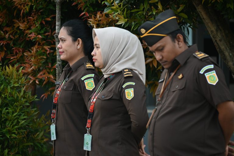 Kejaksaan Negeri Padangsidimpuan Adakan Penyuluhan Hukum Jaksa Masuk Sekolah di Lapangan SMA Swasta Kesuma Indah.