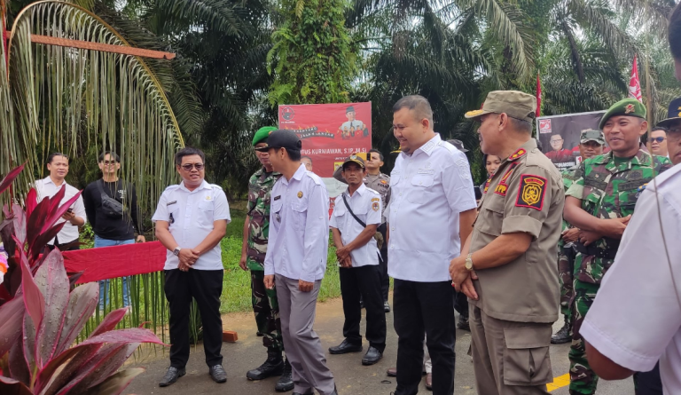 Bupati Melawi Sambut Langsung Kedatangan 25 Orang Personel Polres Melawi