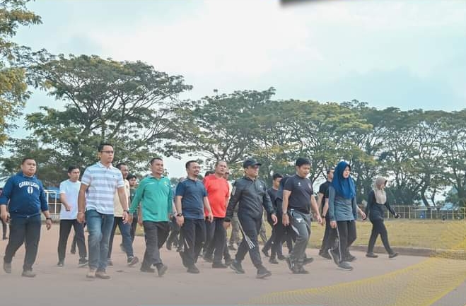 Pj.Walikota Padangsidimpuan dan Pj.Gubernur Sumut Melakukan Olah Raga Pagi di Stadion H.M.Nurdin.