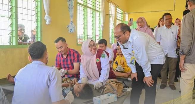 Pemerintah Kota Padangsidimpuan Bekerja Sama Dengan Tim Satgas Bus Operasi Lapangan Sumut Gelar Sunatan Massal dan Operasi Bibir Sumbing Gratis 