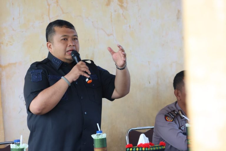 Jelang Pemilu 2024, Bupati Dolly Pasaribu Buka Pembinaan dan Pembekalan Satlinmas se-Tapsel