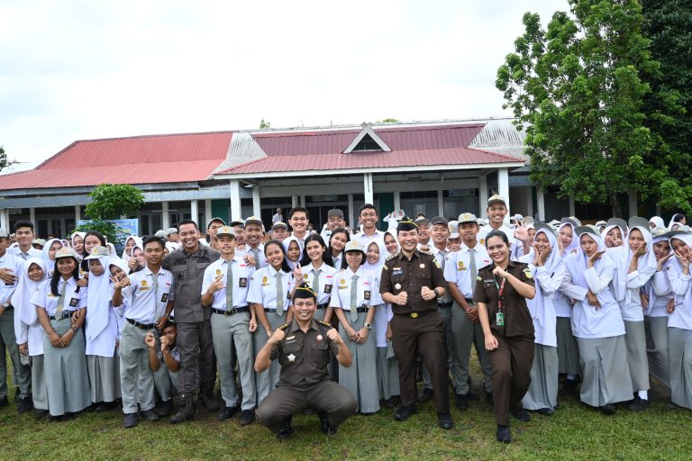 Kejaksaan Negeri Psp Adakan Penyuluhan Hukum Program Jaksa Masuk Sekolah(JMS) di SMA.N 3.Kota Padangsidimpuan.