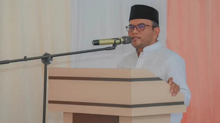 Tim Safari Ramadhan 1445 H Kunjungi Masjid Nurul Iman Di Pinpin Pj.Walikota Dr.H.Letnan Dalimunhe.