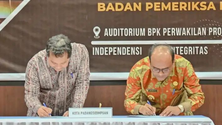 Pj.Walikota Padangsidimpuan serahkan Laporan Keuangan Pemerintah (Unaudited) Tahun 2023 ke BPK RI Provinsi Sumatera Utara
