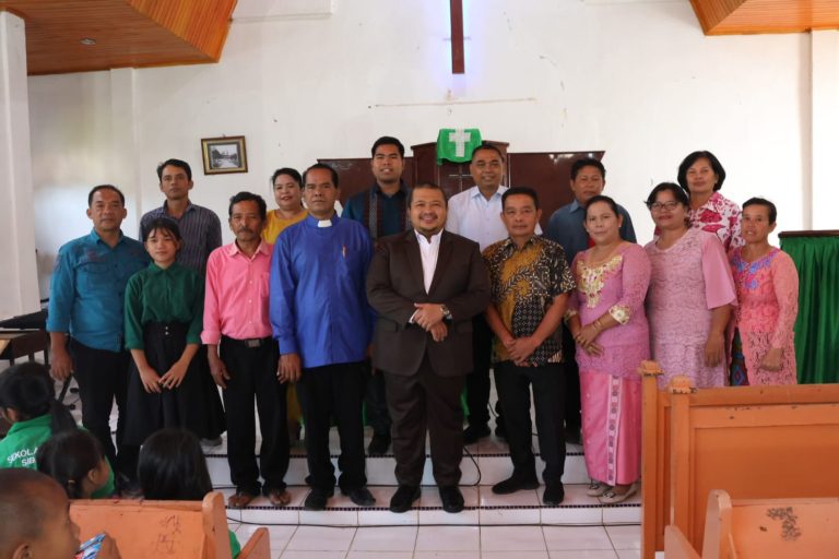 Disambut Hangat Anak-Anak Sekolah Minggu