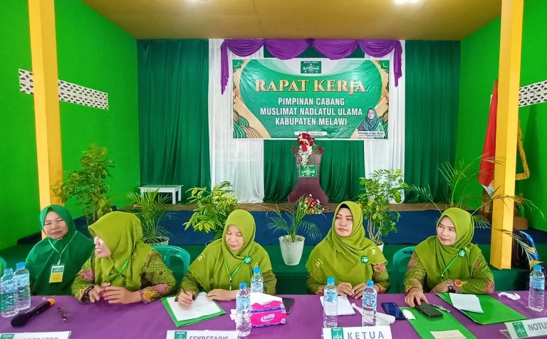 PC Muslimat NU Melawi Resmi Menggelar Rapat Kerja