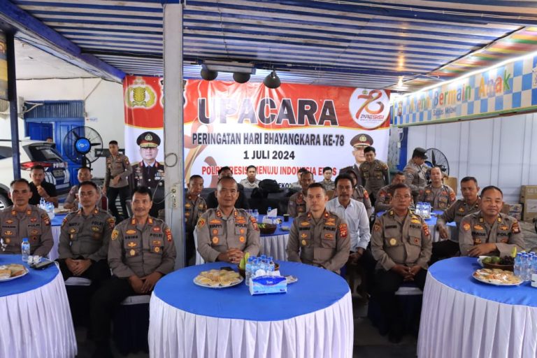 Berikan Penghargaan, Kapolres Melawi Minta Personilnya Tingkatkan Kinerja Dan Profesionalisme