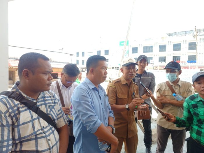 Emkom, Pembangunan Masjid Juang Kabupaten Melawi Tidak Menggunakan Dana Pribadi