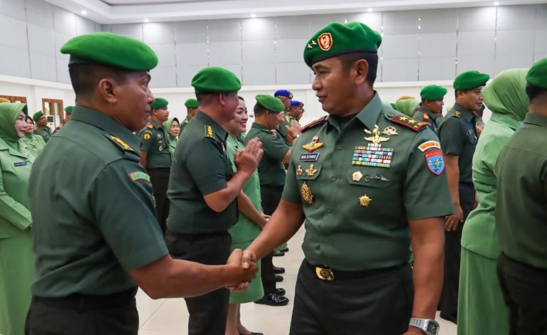 Pangdam Terima Laporan Korps, 53 Perwira Resmi Sandang Pangkat Baru