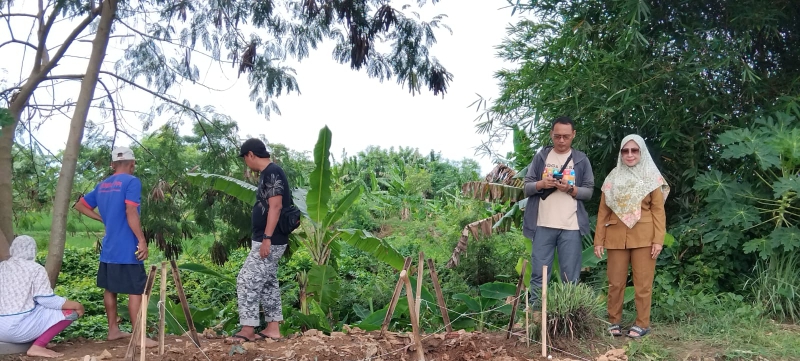 Kelompok Tani Srimukti II Desa Tegalwaru Antusias Sambut Program IR-POM Dari Dinas Pertanian