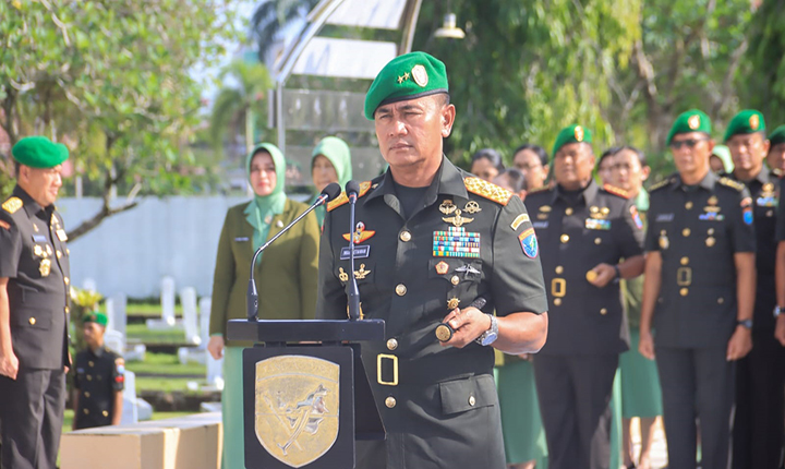 Peringatan Hari Juang TNI AD Ke-79, Pangdam Pimpin Ziarah Ke TMP Dharma Patria