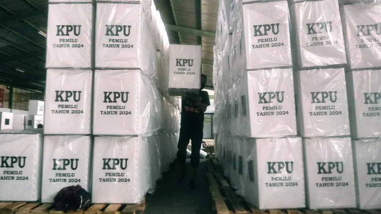 Mulai 24 November KPU Melawi Distribusikan Logistik Ke TPS 
