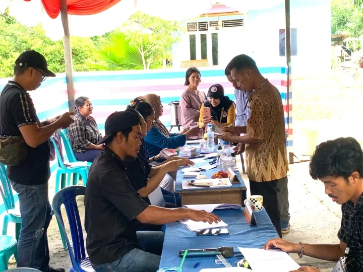 Cegah Manipulasi, 194 Surat Suara Sisa Di TPS 003 Desa Paal Dimusnahkan