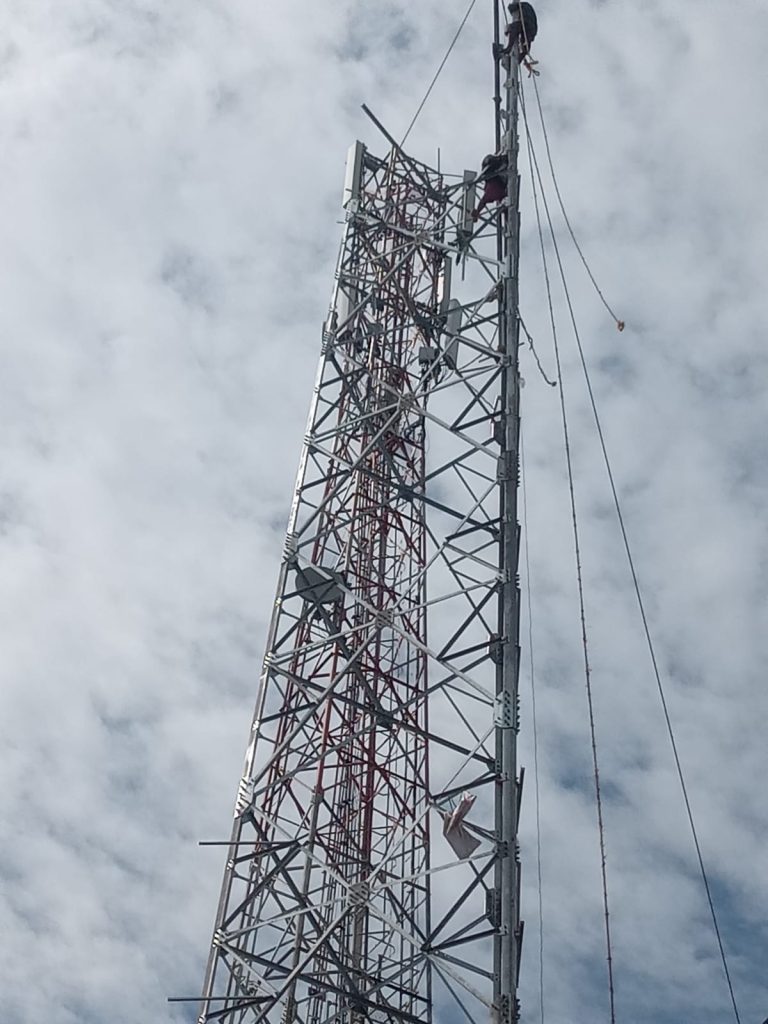 Pembangunan Tower Telkomsel Di Wilayah Desa Langensari Diduga Tidak Kantongi IMB/ PBG Dan Abaikan Keselamatan Pekerja.