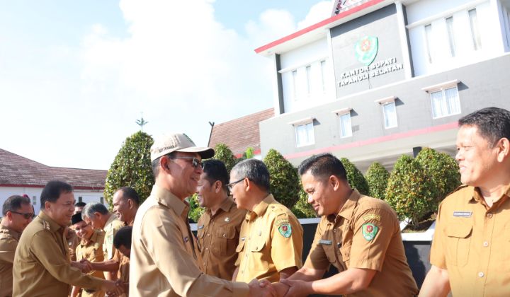 Perdana Apel Gabungan Setelah Dilantik, Bupati : Kami Hadir di Tapsel Ingin Membawa Perubahan