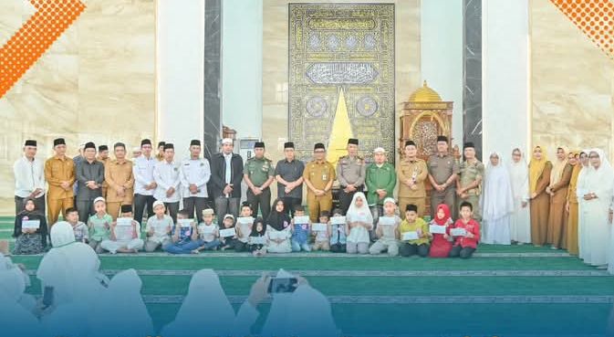 Wali Kota Padangsidimpuan Hadiri Pemberian Santunan Anak Yatim oleh Pengajian Al-Ikhlas