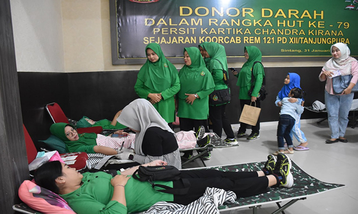 Kodim 1205/Sintang Gelar Donor Darah Dalam Rangka HUT Ke-79 Persit Kartika Chandra Kirana