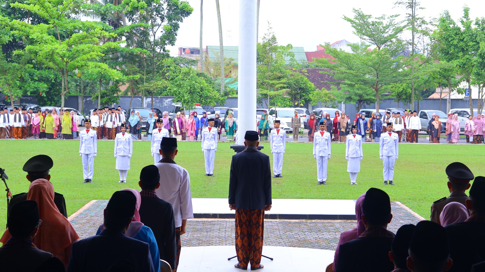 Wawako Elzadaswarman Jadi Pembina Upacara Hardiknas Wawako Elzadaswarman Jadi Pembina Upacara Hardiknas
