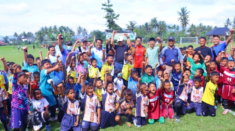 Wawako Elzadaswarman Buka Liga Silahturahmi Perisai