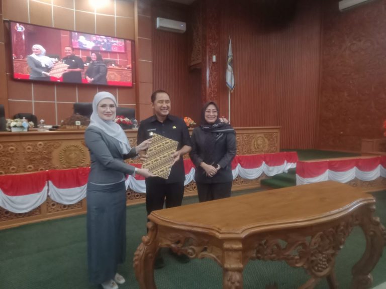 DPRD Depok Tetapkan Raperda Strategis Pendirian BUMD Pangan.