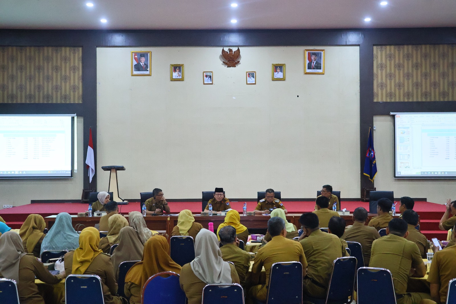Pemko Payakumbuh Gelar Rapat Evaluasi Pemko Payakumbuh Gelar Rapat Evaluasi