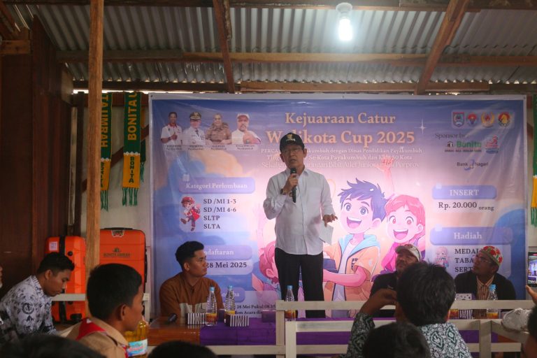 Wako Zulmaeta Buka Kejuaraan Catur Walikota Cup