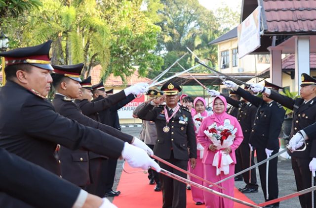 AKBP Harris Batara Simbolon Pimpin Langsung Sertijab Wakapolres, Kasat Intelkam, Kapolsek Dan Purna Bakti Polri 2 WhatsApp Image 2025 05 14 at 17