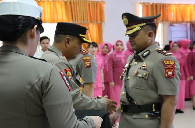 AKBP Harris Batara Simbolon Pimpin Langsung Sertijab Wakapolres, Kasat Intelkam, Kapolsek Dan Purna Bakti Polri 1 WhatsApp Image 2025 05 14 at 17.22.29 3f4a0561
