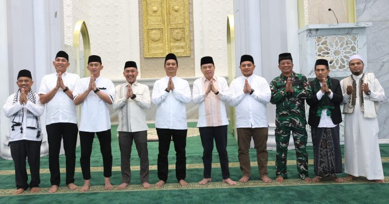 Wakil Bupati Tapsel Ajak Seluruh Masyarakat Indonesia Menjadikan Hari Raya Idul Adha Sebagai Momentum Meneladani Nilai Pengorbanan Dan Keikhlasan.