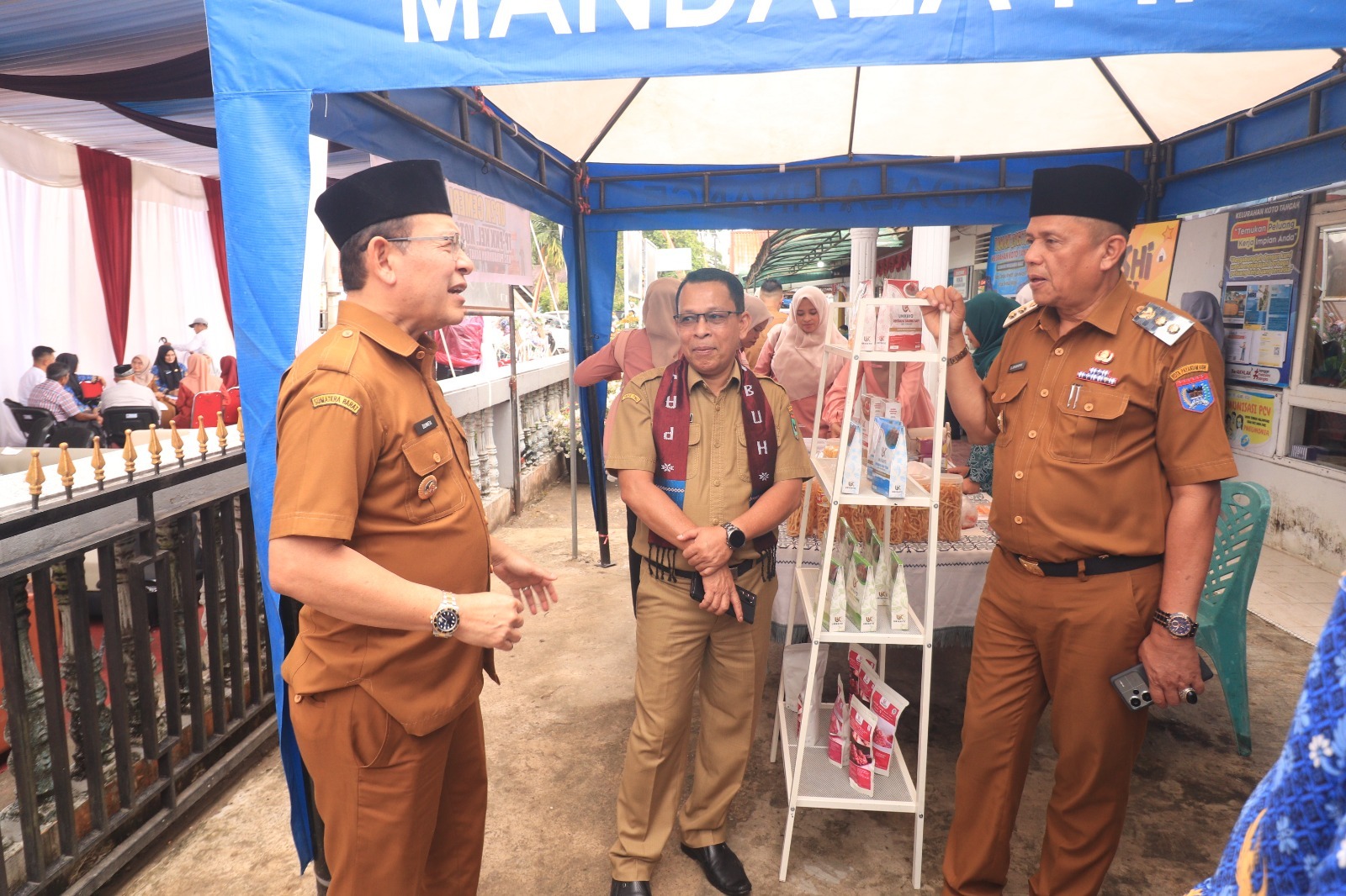 Kelurahan Kota Tangah Ikuti Lomba Keluruhan Berprestasi Kelurahan Kota Tangah Ikuti Lomba Keluruhan Berprestasi