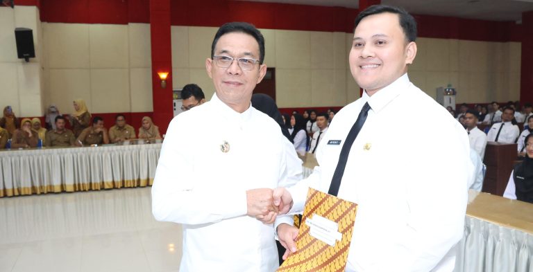 Serahkan 150 SK CPNS, Bupati Tapsel : Saya Butuh Orang-Orang ‘Agent Of Change’