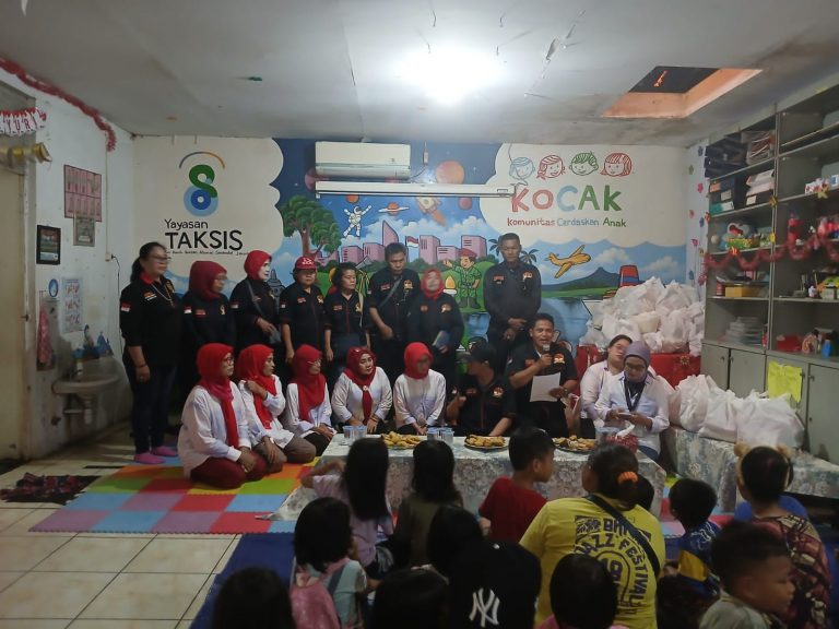 Peduli Sesama Garda Nusantara NKRI Gelar Baksos Di Sekolah Paud Sandi.