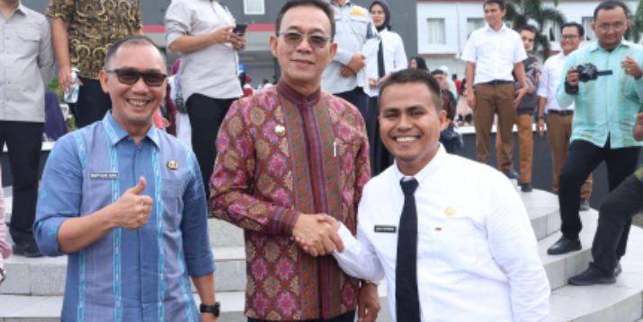 Bupati Tapsel H.Gus Irawan Pasaribu Secara Resmi Serahkan SK Pengangkatan Pegawai PPPK.