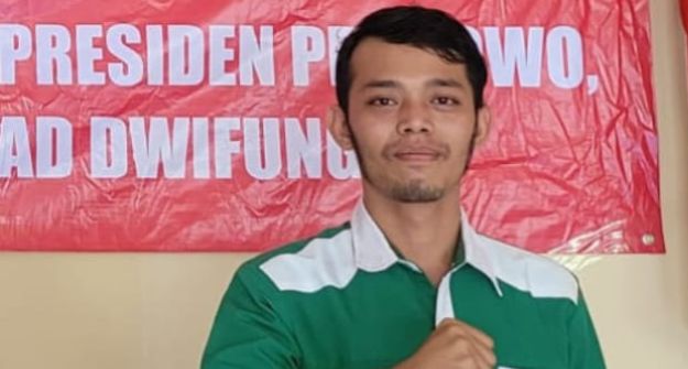 Korlap Aliansi Mahasiswa AMTARA,Benny Hasibuan Menuntut Agar KLHK Cabut Izin Konsesi  PT.TPL.