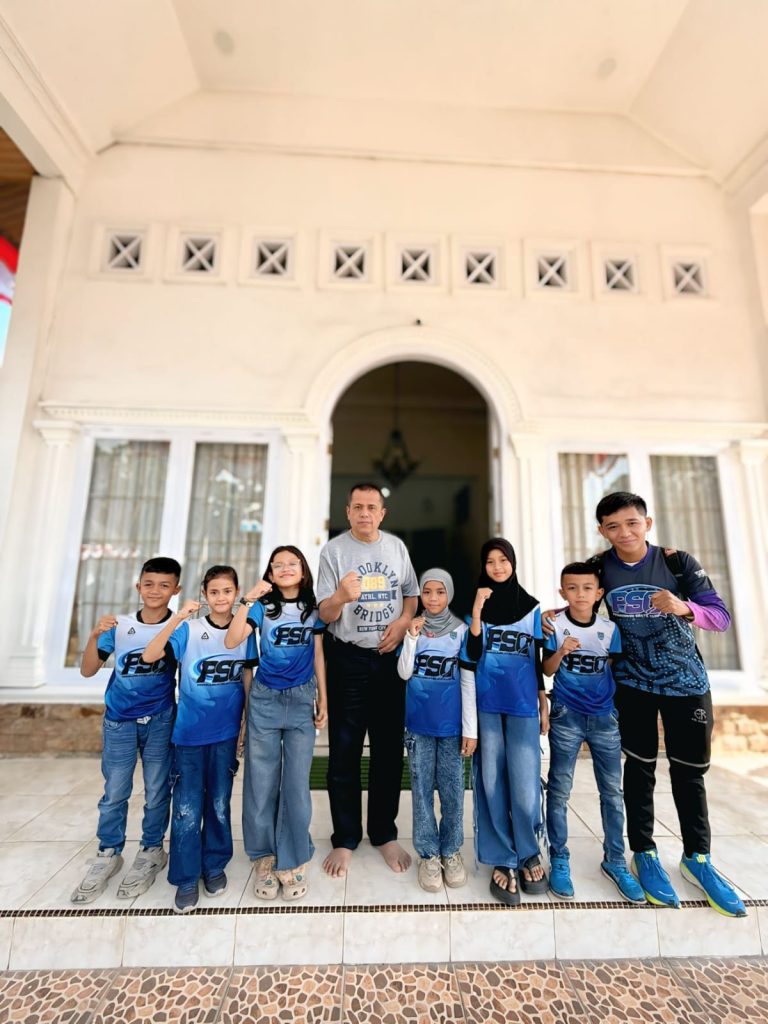 Wawako Payakumbuh Lepas Atlet Sepatu Roda