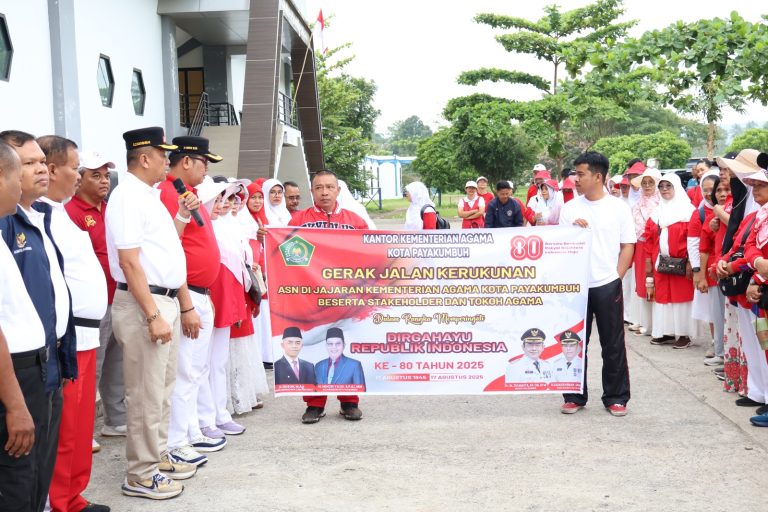 Wawako Elzadaswarman Lepas Ribuan Peserta Jalan Sehat
