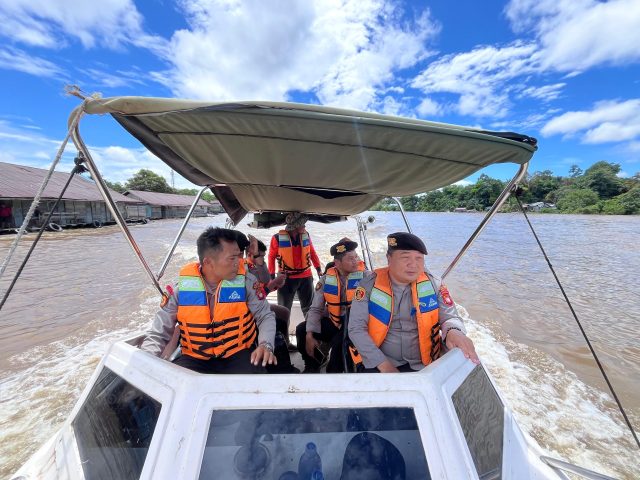 Polres Melawi Bersama  BPBD Gelar Patroli Banjir
